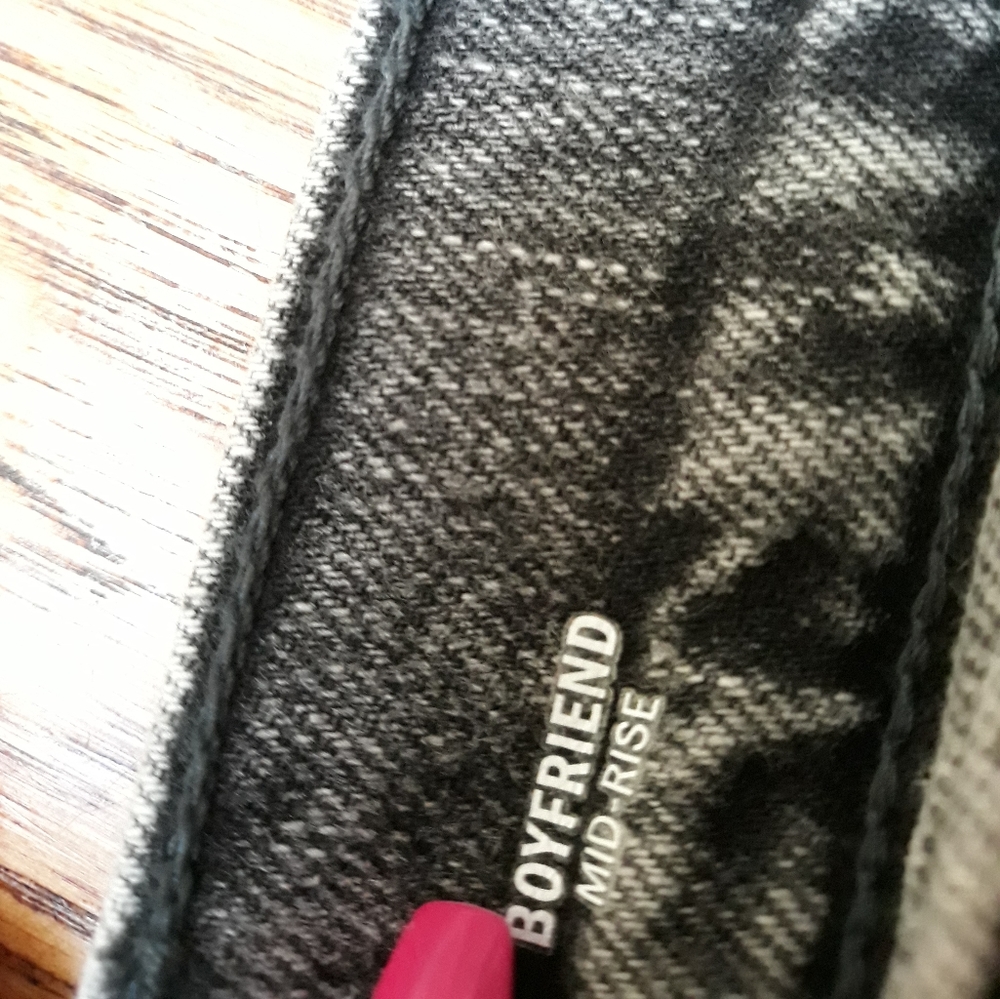 BLACK VINTAGE WASH BOYFRIEND JEANS